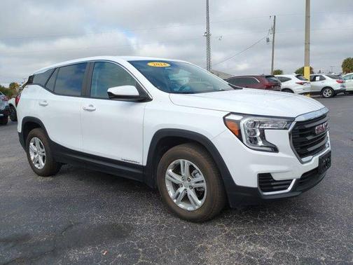 Summit White 2024 GMC Terrain SLE