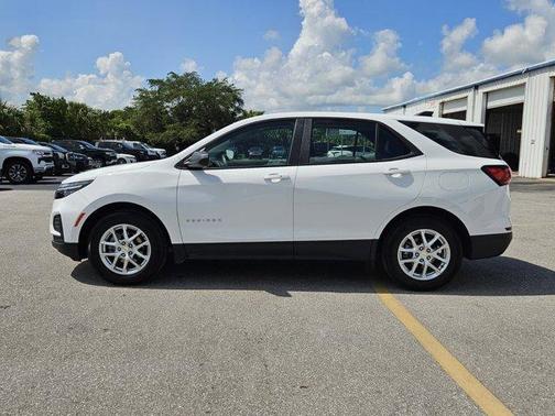 2022 Chevrolet Equinox LS