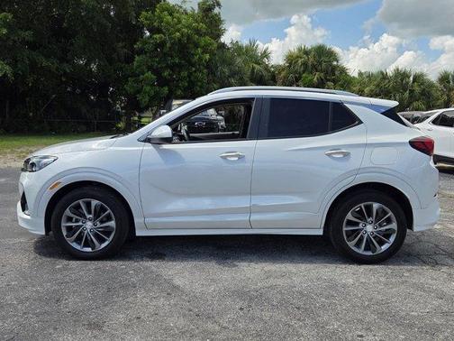 White Frost Tri-Coat 2022 Buick Encore GX Select