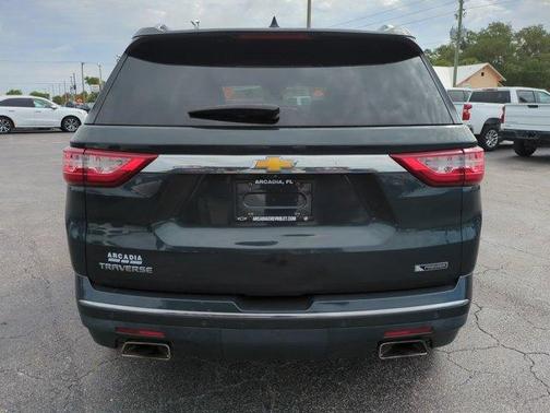 Graphite Metallic 2018 Chevrolet Traverse Premier