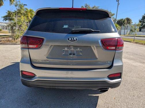 2019 Kia Sorento LX V6