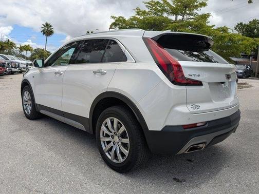 2023 Cadillac XT4 Premium Luxury