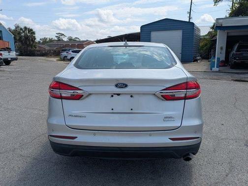 Ingot Silver Metallic 2019 Ford Fusion SEL