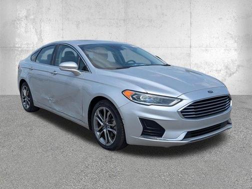 Ingot Silver Metallic 2019 Ford Fusion SEL