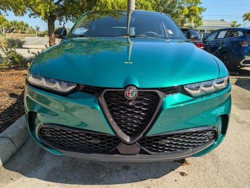 Verde 2024 Alfa Romeo Tonale Veloce