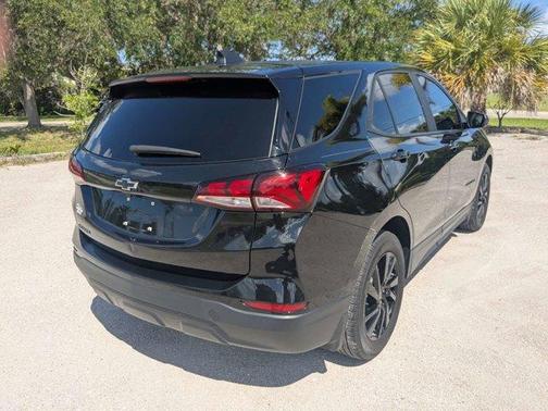 Mosaic Black Metallic 2024 Chevrolet Equinox LS