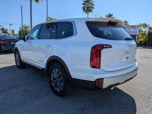 2024 Kia Telluride LX