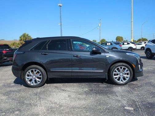Manhattan Noir Metallic 2020 Cadillac XT5 Sport