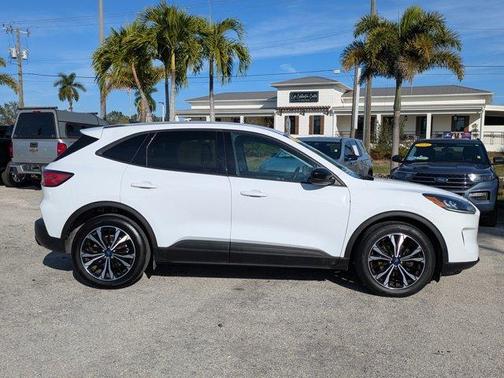 2021 Ford Escape SE