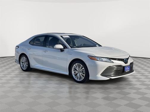 2018 Toyota Camry Hybrid XLE