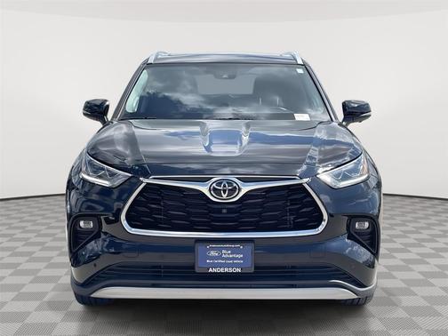 2023 Toyota Highlander Platinum