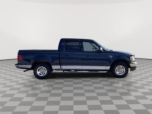 2002 Ford F-150 XLT SuperCrew