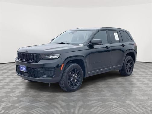 Diamond Black 2024 Jeep Grand Cherokee LAREDO