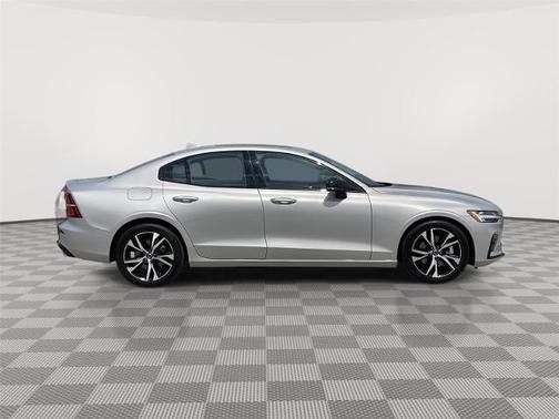 2025 Volvo S60 B5 CORE