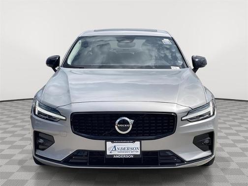 2025 Volvo S60 B5 CORE