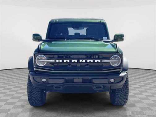 ERUPTION GREEN METALLIC 2024 Ford Bronco OUTER BANKS