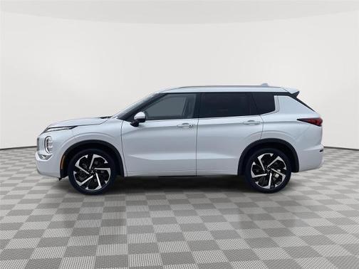 Alloy Silver Metallic 2022 Mitsubishi Outlander SEL