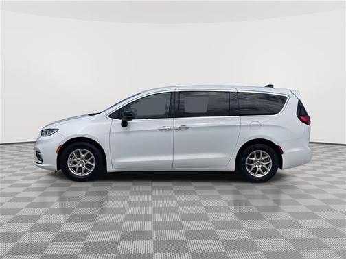 Bright White Clearcoat 2024 Chrysler Pacifica TOURING L