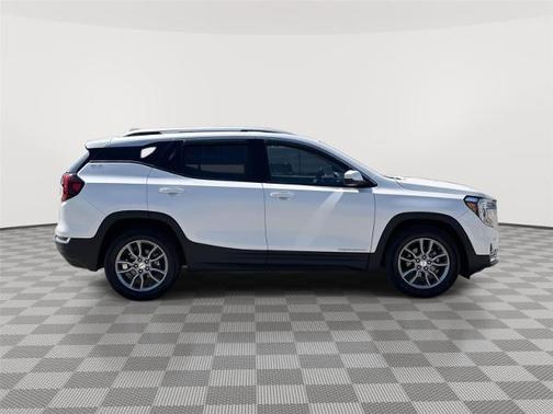 White Frost Tri-Coat 2022 GMC Terrain SLT