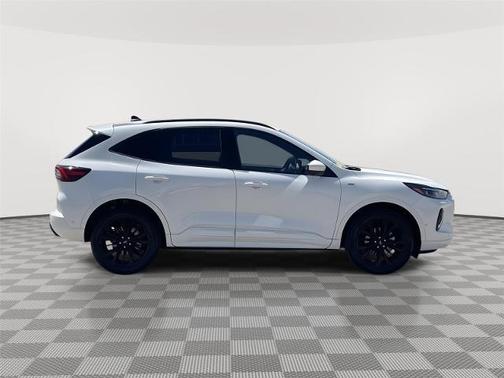 STAR WHITE METALLIC TRI-COA 2023 Ford Escape ST-LINE ELITE