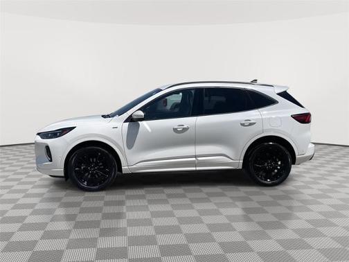 STAR WHITE METALLIC TRI-COA 2023 Ford Escape ST-LINE ELITE