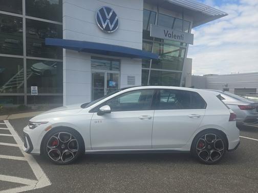 2025 Volkswagen Golf GTI Autobahn