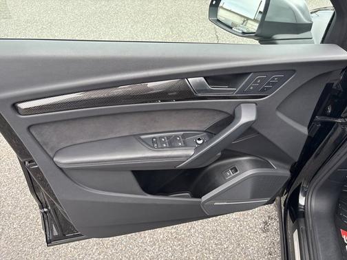 2022 Audi SQ5 Premium Plus