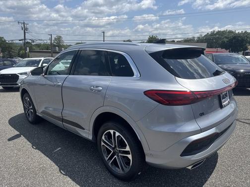 2025 Audi Q5 Premium