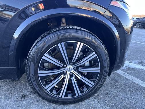 2024 Volvo XC90 Plus Bright Theme
