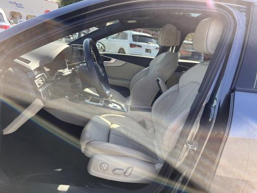 2022 Audi A4 S line Premium Plus