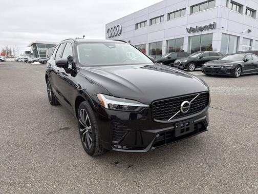 2025 Volvo XC60 Plus