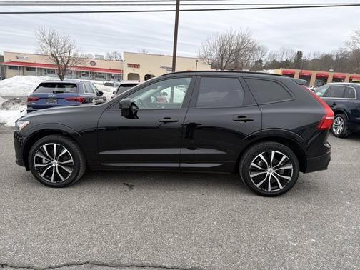 2025 Volvo XC60 Plus