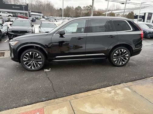 2026 Volvo XC90 Plus