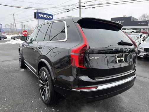 2026 Volvo XC90 Plus