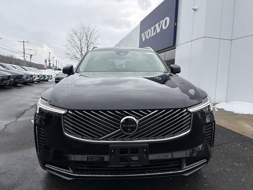 2026 Volvo XC90 Plus