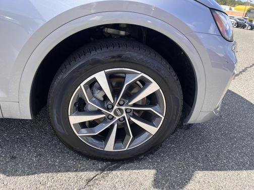 2022 Audi Q5 S line Premium Plus