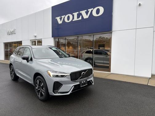 Vapour Grey Metallic 2026 Volvo XC60 Plus