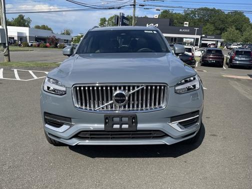 2023 Volvo XC90 Recharge Plug-In Hybrid Ultimate Bright Theme