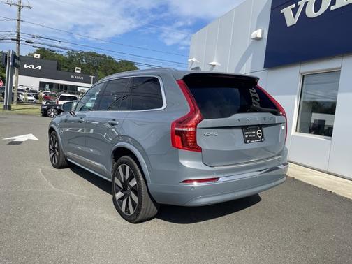 2023 Volvo XC90 Recharge Plug-In Hybrid Ultimate Bright Theme