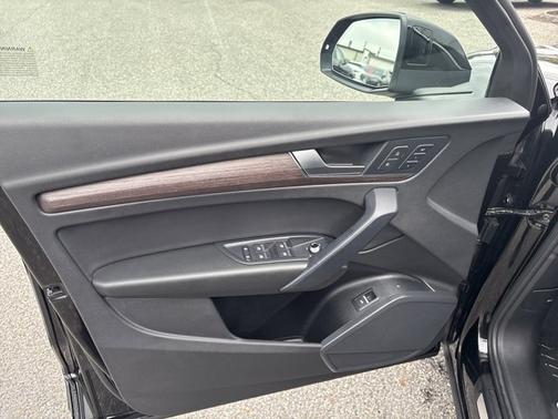 2023 Audi Q5 Premium