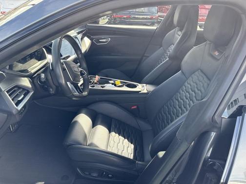 2023 Audi RS e-tron GT 4DR QTRO