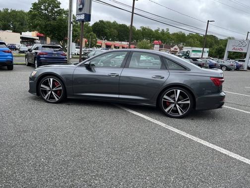 2022 Audi S6 Premium Plus