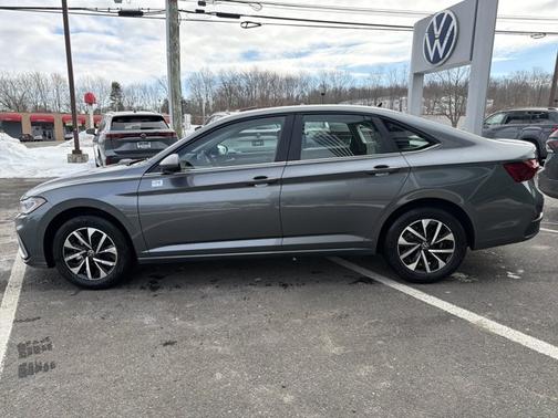 Platinum Gray Metallic 2026 Volkswagen Jetta S