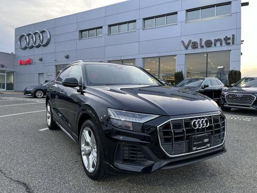 2021 Audi Q8 Premium Plus