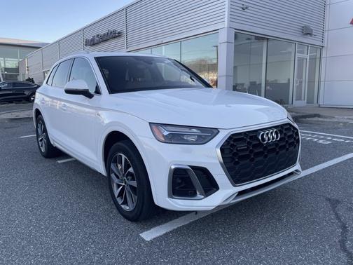 2024 Audi Q5 S line Premium Plus