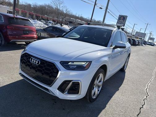 2023 Audi Q5 S line Premium Plus