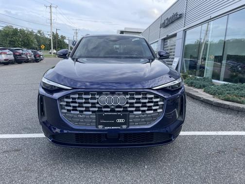 Navarra Blue Metallic 2025 Audi Q5 Premium