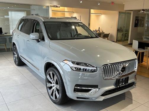2025 Volvo XC90 Plug-In Hybrid Ultra