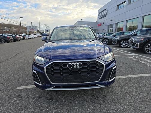 2022 Audi Q5 S line Premium Plus