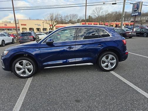 2022 Audi Q5 S line Premium Plus